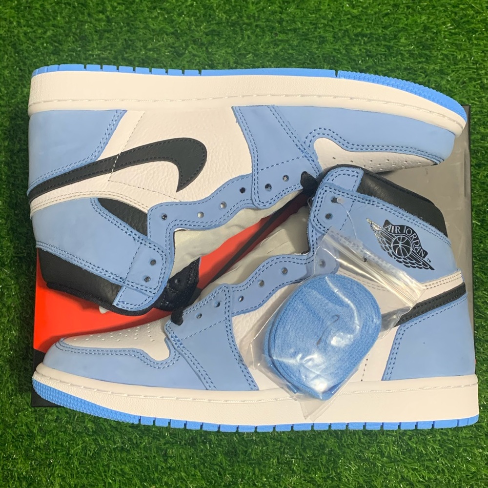 2021 Air Jordan 1 Retro High OG “University Blue” - Picture 13 of 14